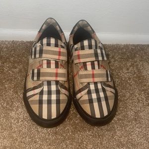 Boys Burberry Shoes